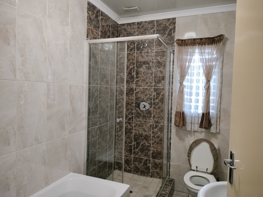 To Let 3 Bedroom Property for Rent in Waterval East North West
